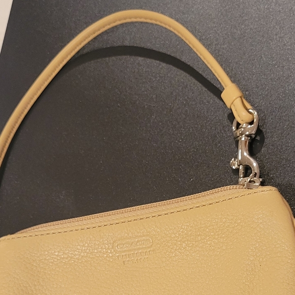 Coach Leatherware Wrislet - Picture 4 of 4